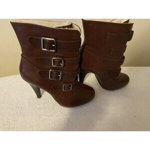 Gianni Bini Leather Boots Size 6.5 Fabric Fur Lined With Buckles(SKU 1122)